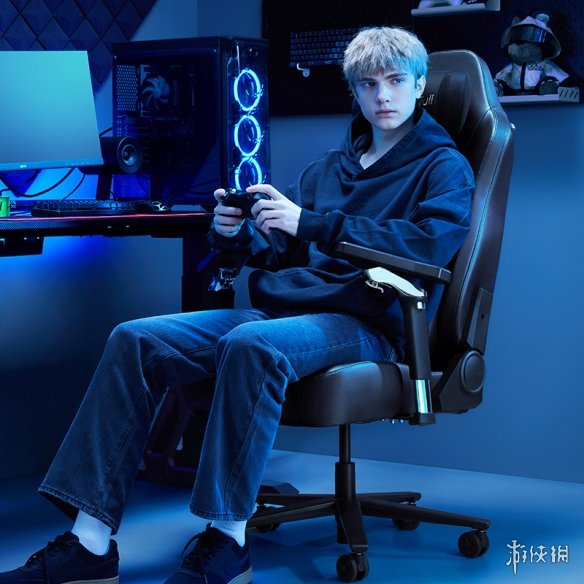 长时间游戏腰酸背痛？这款电竞椅如何用黑科技颠覆你的坐感体验？