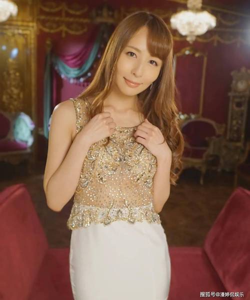 亚洲一区与二区内容解析:小向美奈子作品差异对比与观看指南 亚洲一区与二区内容解析:小向美奈子作品差异对比与观看指南