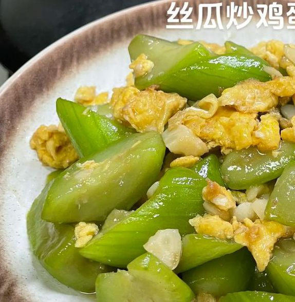 5款抖音iOS爆款果蔬美食教程:丝瓜秋葵草莓绿巨人香蕉创意吃法全解析 5款抖音iOS爆款果蔬美食教程:丝瓜秋葵草莓绿巨人香蕉创意吃法全解析