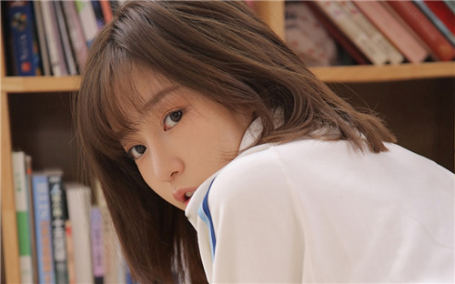 丝瓜草莓榴莲向日葵18岁app精品版