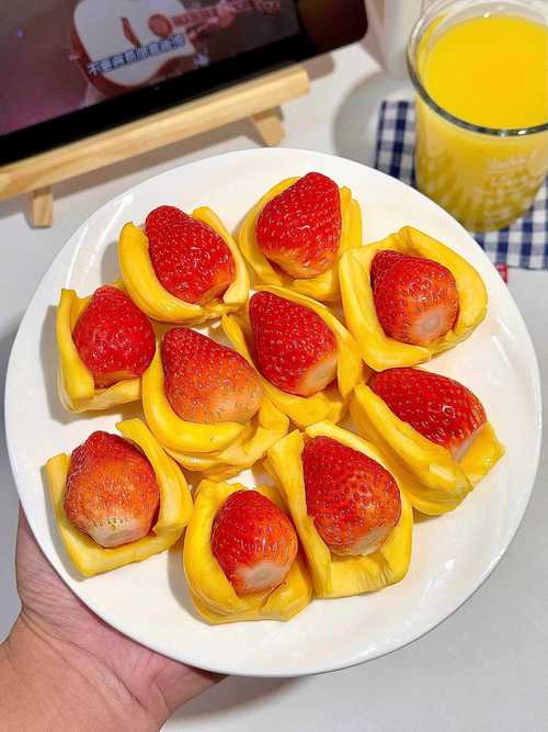草莓秋葵菠萝蜜榴莲茄子视频